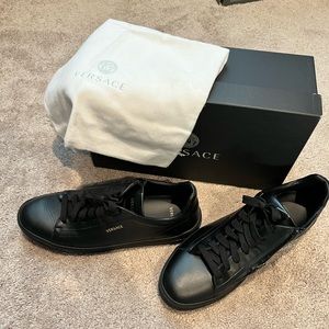 Versace sneakers sz 11